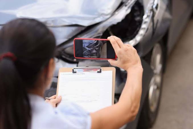 how to spot a trip hazard from photos for insurance claims